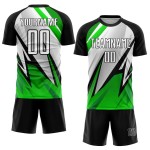 Uniforme de fútbol negro personalizado, camiseta blanca y verde Aurora sublimada