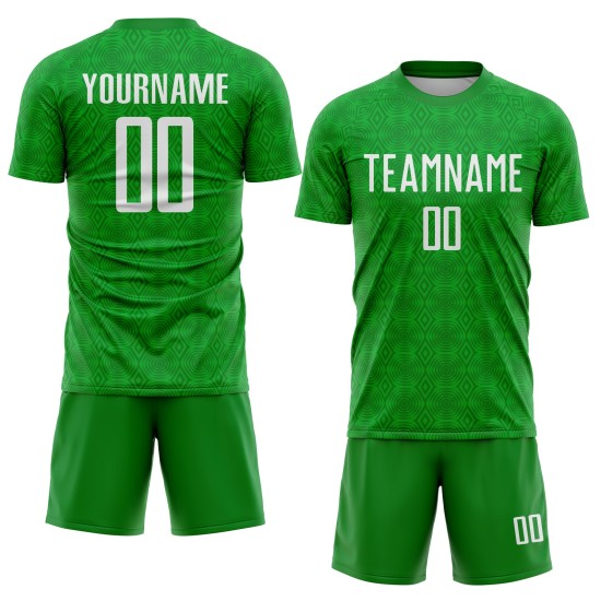 Camiseta de fútbol blanca con diseño geométrico de sublimación de césped y formas verdes personalizadas Camiseta de fútbol blanca con diseño geométrico de sublimación de césped y formas verdes personalizadas