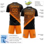 Camiseta de fútbol personalizada con rayas naranjas y sublimación negra