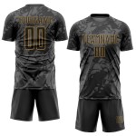 Uniforme de fútbol personalizado dorado con sublimación, arte abstracto, gris-negro antiguo grunge